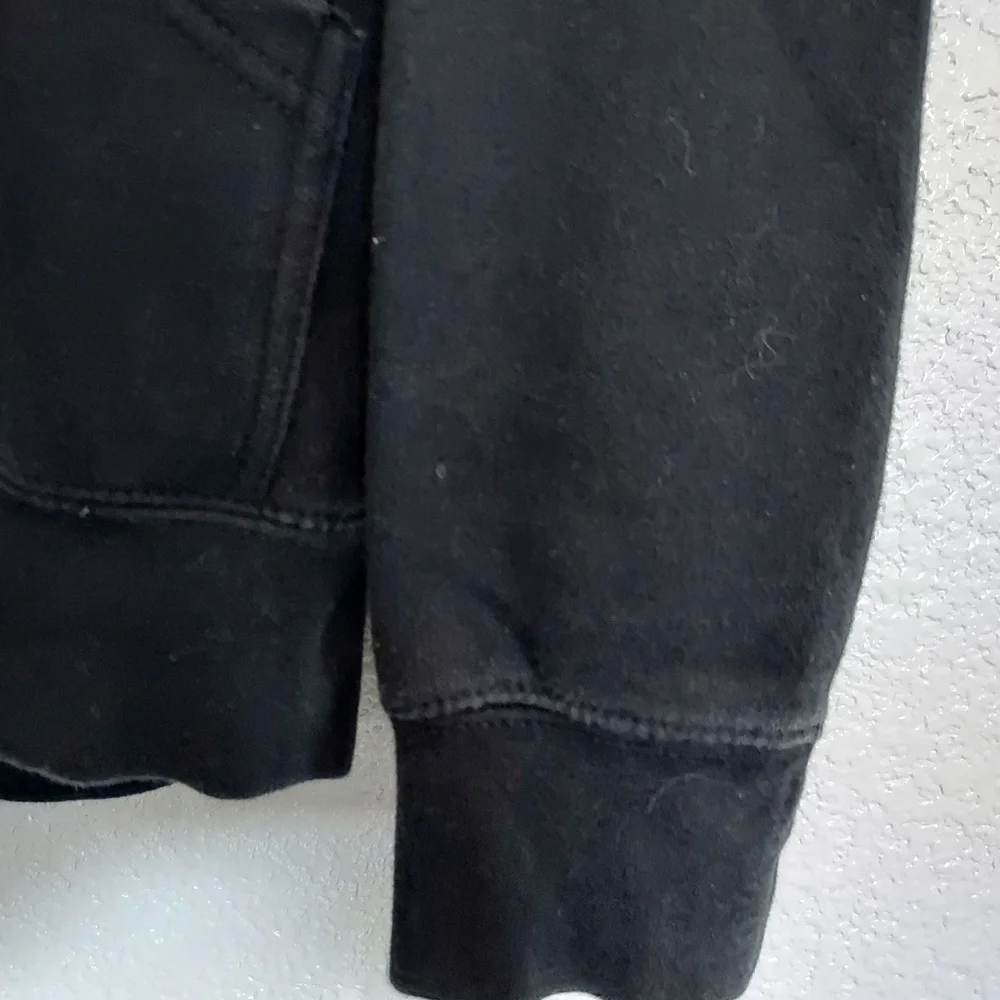 🔴3/$20 Popular Demand Black Pullover Hoodie Size Medium - Picture 5 of 8